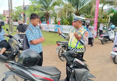 Satlantas Polres Aceh Jaya Beri Teguran Humanis kepada Pengendara, Tingkatkan Kesadaran Tertib Lalu Lintas Satlantas Polres Aceh Jaya Beri Teguran Humanis kepada Pengendara, Tingkatkan Kesadaran Tertib Lalu Lintas