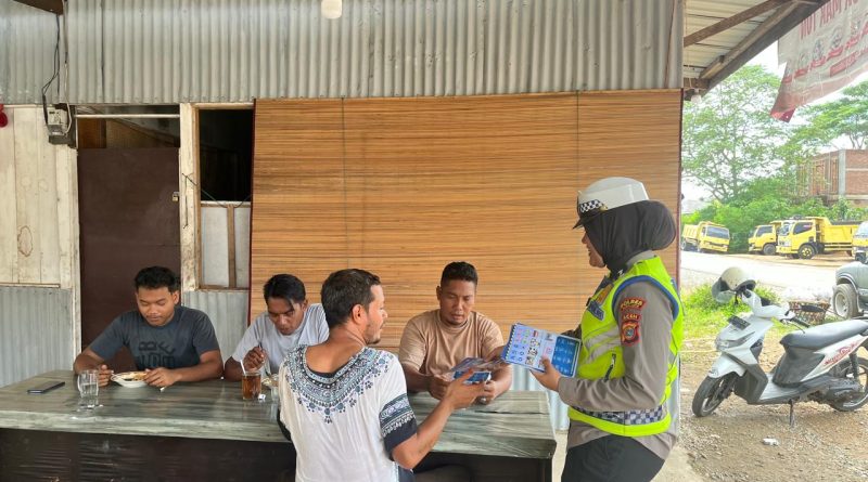 Lewat Polantas Karib, Satlantas Polres Aceh Jaya Ajak Pengendara Tertib Berlalu Lintas dan Utamakan Keselamatan Lewat Polantas Karib, Satlantas Polres Aceh Jaya Ajak Pengendara Tertib Berlalu Lintas dan Utamakan Keselamatan